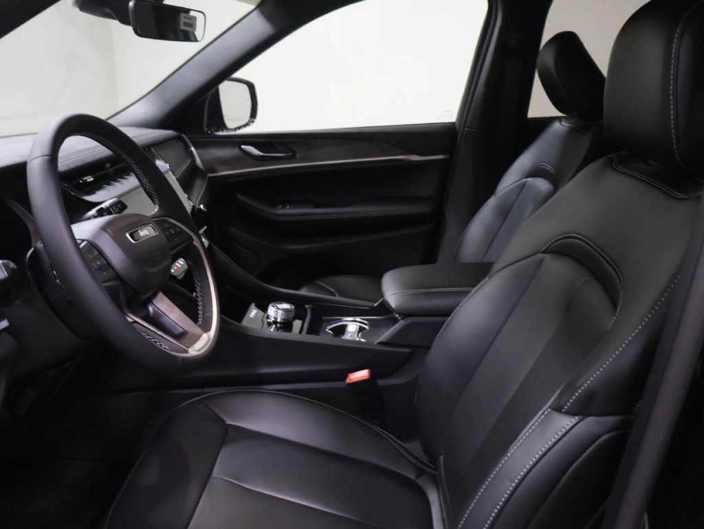 New 2027 Jeep Grand Cherokee Limited AWD/4WD image 9