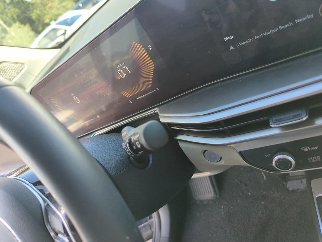 Used 2025 Kia Sorento S w/ Panoramic Sunroof Package FWD image 24