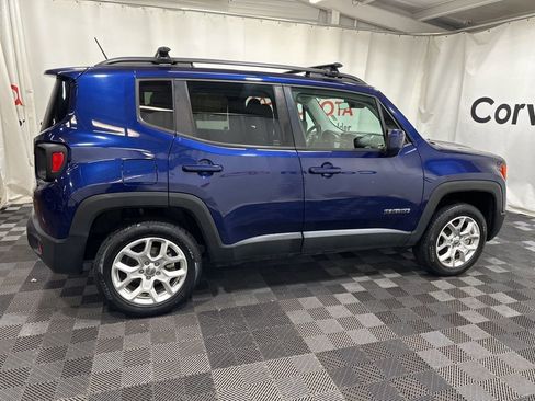 Used 2016 Jeep Renegade Latitude w/ Cold Weather Group image 10