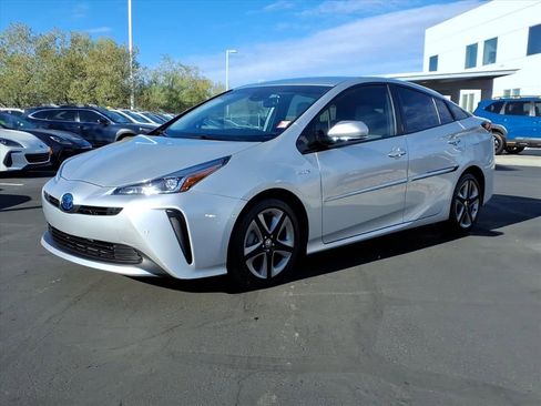 Used 2019 Toyota Prius L Eco image 8