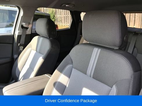 Used 2024 Chevrolet Blazer LT w/ Convenience Package FWD image 4