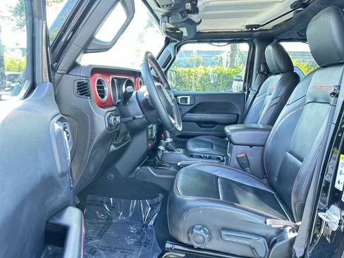 Used 2018 Jeep Wrangler Unlimited Rubicon AWD/4WD image 12