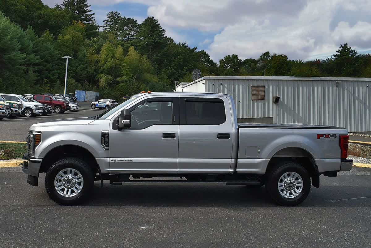 Used 2019 Ford F250 XLT w/ XLT Value Package AWD/4WD image 4