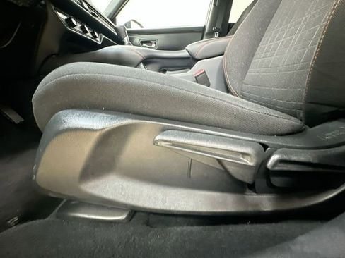 Used 2025 Honda HR-V Sport image 15