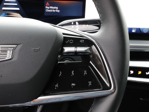 Used 2024 Cadillac Lyriq Sport AWD/4WD image 22
