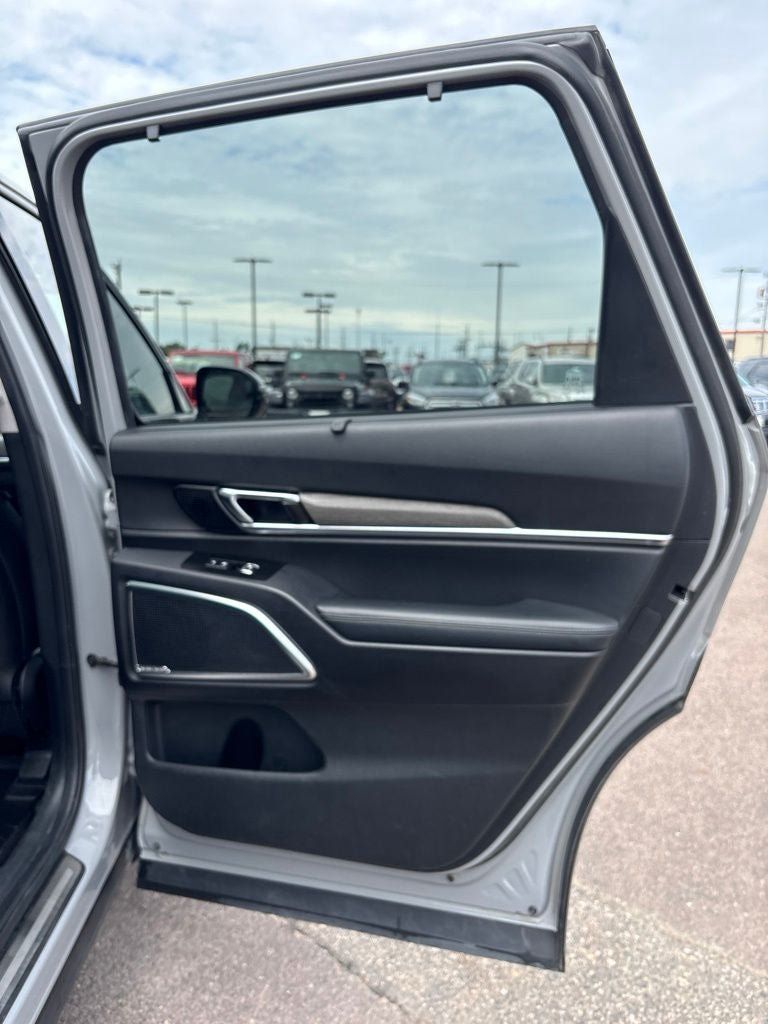 Used 2022 Kia Telluride SX w/ SX Prestige Package AWD/4WD image 27