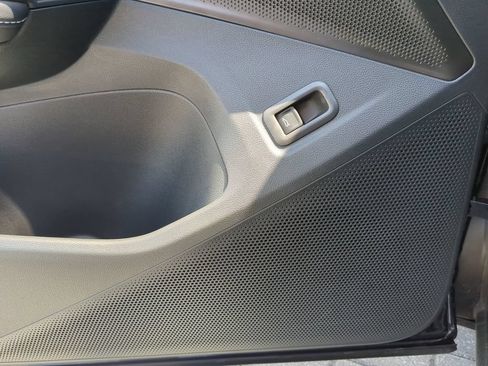 New 2026 Volkswagen Tiguan SE R-Line FWD image 19