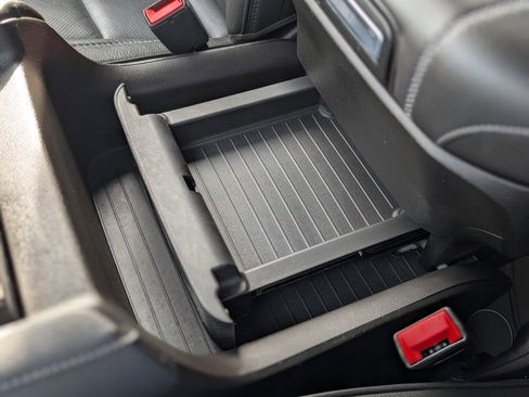 Used 2024 GMC Yukon Denali w/ Denali Reserve Package image 29