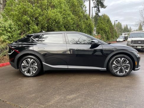 Used 2024 Kia EV6 Light image 3