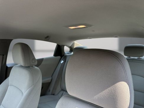 Used 2022 Chevrolet Malibu LT FWD image 14