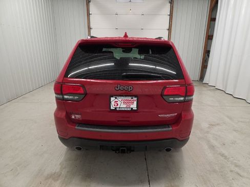 Used 2017 Jeep Grand Cherokee Trailhawk w/ Trailhawk Luxury Group image 4