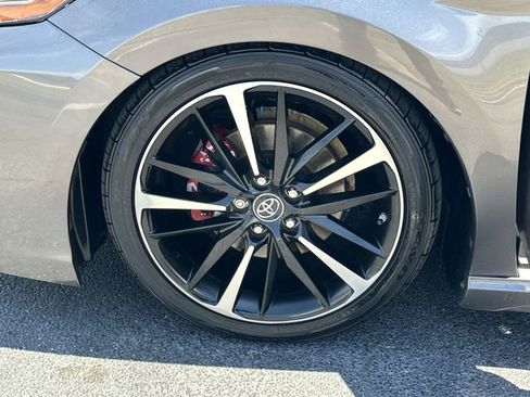 Used 2018 Toyota Camry XSE FWD image 21