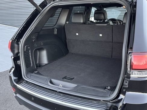 Used 2021 Jeep Grand Cherokee Limited w/ Luxury Group II image 32