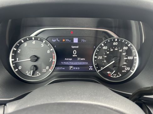 Used 2021 Nissan Titan SV w/ SV Convenience Package image 12