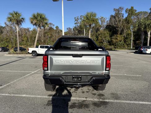 Used 2025 Chevrolet Colorado ZR2 w/ Midnight Edition image 4