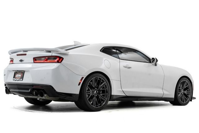 Used 2018 Chevrolet Camaro ZL1 RWD image 4