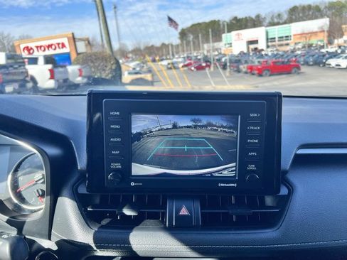 Used 2021 Toyota RAV4 XLE image 14