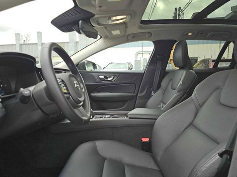 Certified 2025 Volvo V60 B5 Cross Country Plus image 22