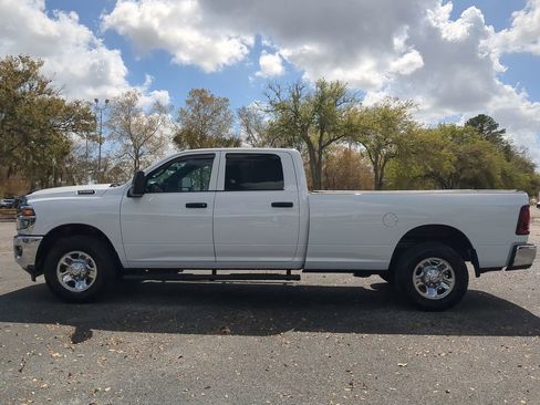 Used 2025 RAM 2500 Tradesman w/ Chrome Appearance Group image 7