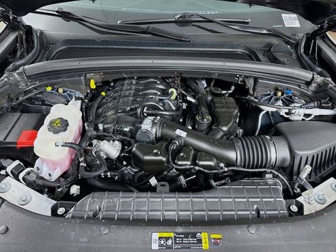 Used 2025 Jeep Grand Cherokee L Summit w/ Obsidian Package AWD/4WD image 32