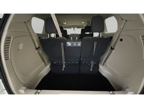 Used 2020 Chrysler Voyager LX image 15