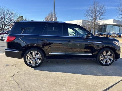 Used 2018 Lincoln Navigator Reserve w/ Technology Package image 2