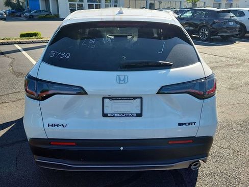 New 2026 Honda HR-V Sport image 5
