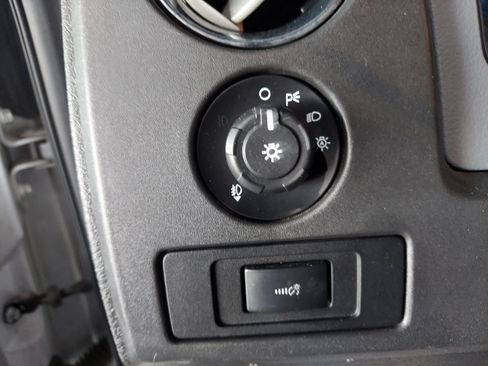 Used 2014 Ford F150 XLT w/ XLT Chrome Package RWD image 24