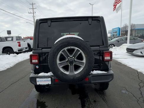 Used 2022 Jeep Wrangler Unlimited Sahara AWD/4WD image 7