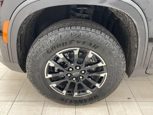 New 2026 Chevrolet Traverse Z71 w/ Enhanced Driving Package image 8