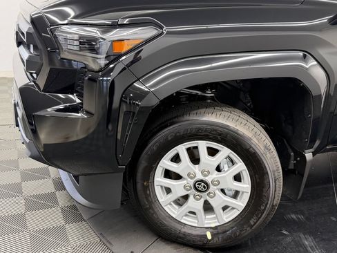 Used 2026 Toyota Tacoma SR5 AWD/4WD image 5