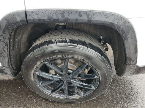 Used 2023 Jeep Grand Cherokee L Limited image 10