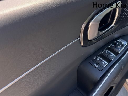 New 2025 Kia Sorento S w/ Panoramic Sunroof Package image 11