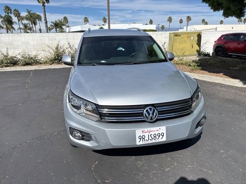 Used 2012 Volkswagen Tiguan SE image 35