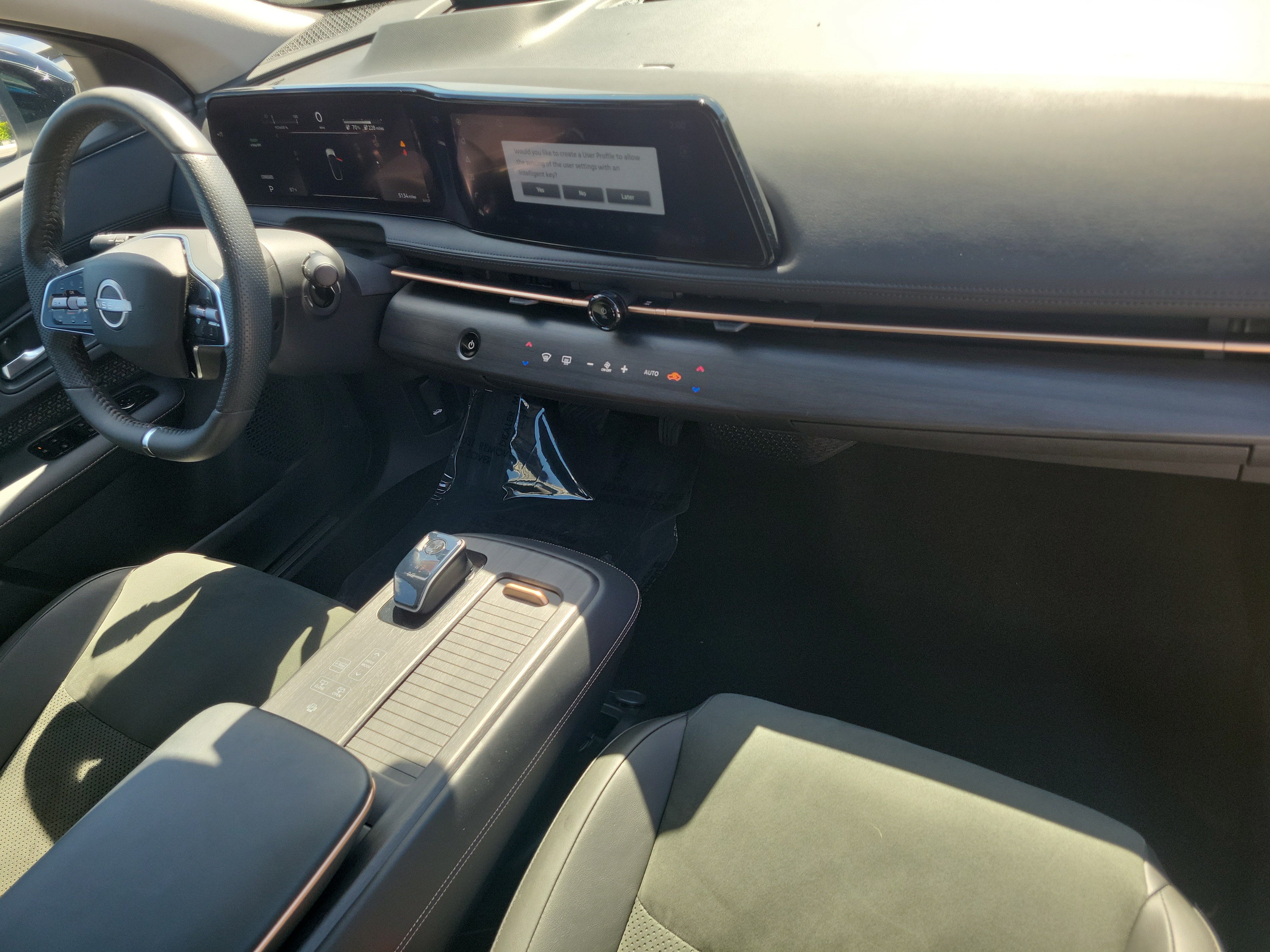Used 2024 Nissan Ariya AWD image 18