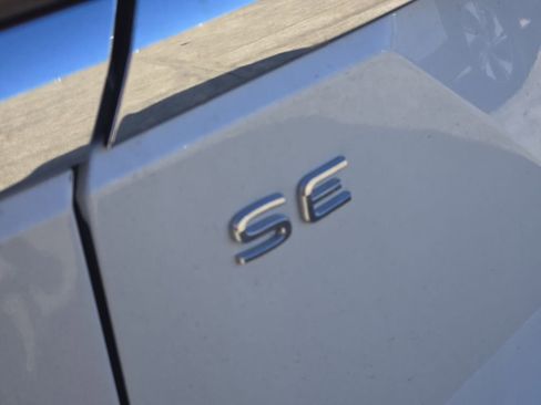 New 2026 Volkswagen Atlas SE image 8