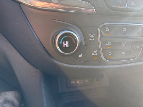 Used 2022 Chevrolet Equinox LT image 29