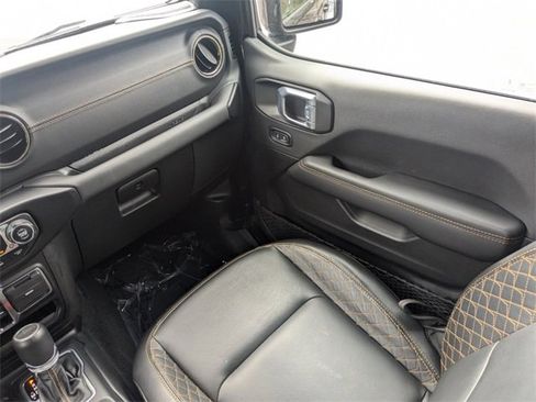 Certified 2023 Jeep Gladiator Overland image 17