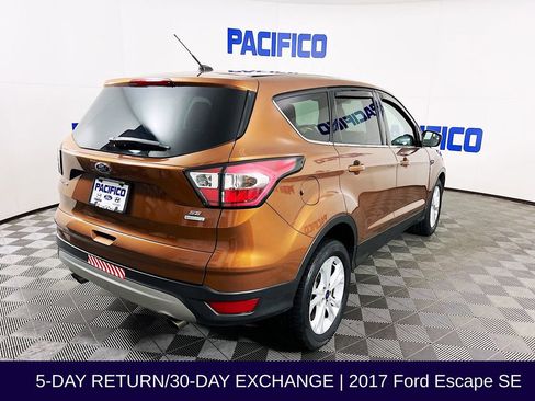Used 2017 Ford Escape SE w/ SE Cold Weather Package image 8