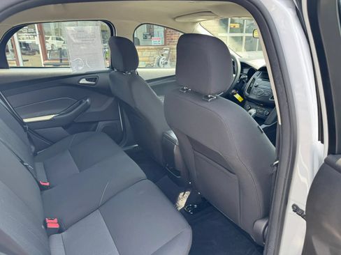 Used 2017 Ford Focus SE FWD image 33