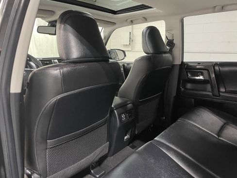 Used 2021 Toyota 4Runner TRD Off-Road Premium w/ Moonroof Package AWD/4WD image 15