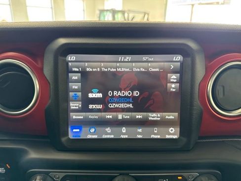 Used 2020 Jeep Gladiator Rubicon w/ Uconnect 4C Nav & Sound Group AWD/4WD image 34