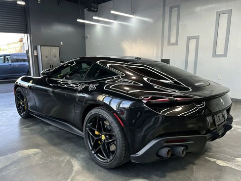 Used 2023 Ferrari Roma RWD image 3