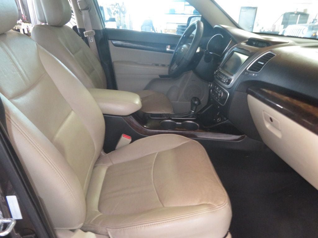 Used 2014 Kia Sorento EX w/ EX V6 Touring Package FWD image 33