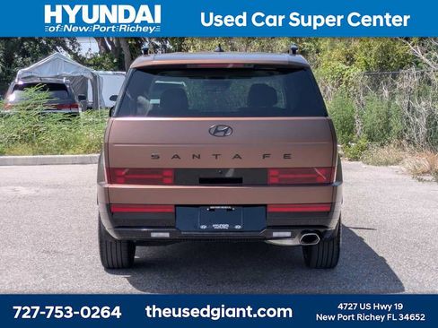 Used 2025 Hyundai Santa Fe Calligraphy FWD image 4