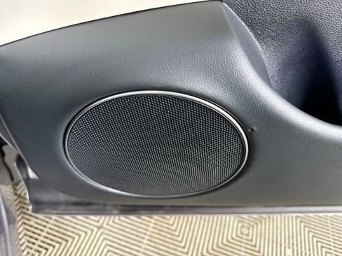 Used 2023 Genesis Electrified GV70 Advanced image 31