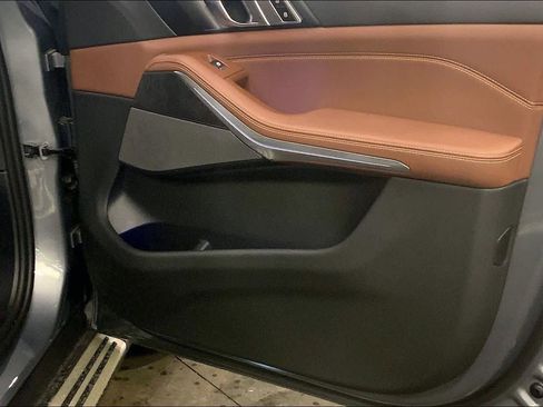 Used 2024 BMW X5 xDrive40i w/ Premium Package image 22