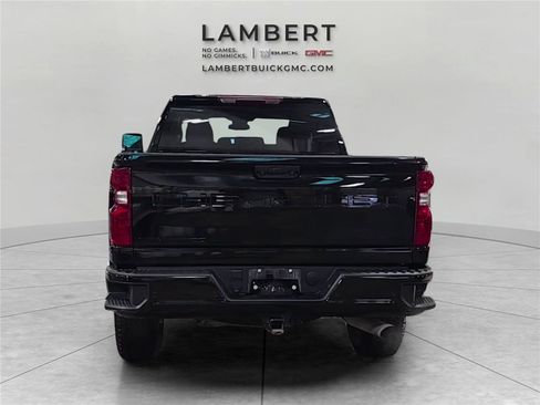 Used 2025 Chevrolet Silverado 2500 Custom w/ Custom Value Package image 4