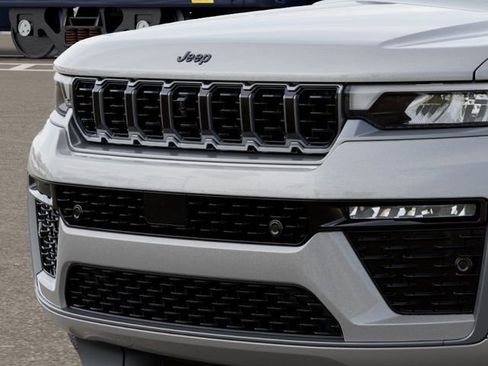 New 2026 Jeep Grand Cherokee L Summit AWD/4WD image 11