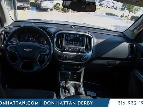 Used 2017 Chevrolet Colorado LT w/ LT Convenience Package RWD image 4